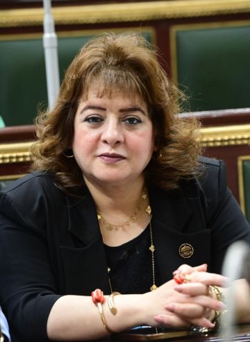 برلمانية تطالب بدعم العمال في عيدهم وتشيد بكلمة الرئيس السيسي