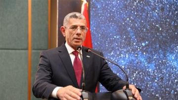 رئيس وكالة الفضاء المصرية يبحث التعاون مع شركتي Space42 وTriangle Group