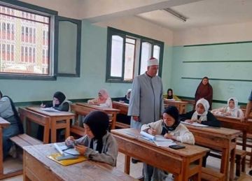 الأسئلة من المقرر.. طلاب الأزهر بالقليوبية يؤدون امتحانات الشهادتين الابتدائية والإعدادية