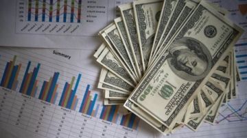 عاجل هل يمنع القانون الاحتفاظ بالعملات الأجنبية في المنازل؟ خبير يوضح عاجل هل يمنع القانون الاحتفاظ بالعملات الأجنبية في المنازل؟ خبير يوضح