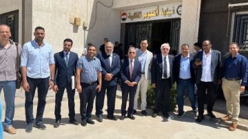 ماذا حدث داخل نيابة أكتوبر مع عضو مجلس نقابة الأطباء؟.. القصة كاملة