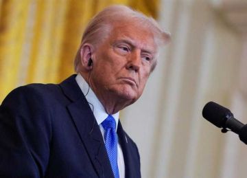 موديز تخفض تصنيف الولايات المتحدة الائتماني إلى Aa1.. وواشنطن تصف القرار بالمسيس موديز تخفض تصنيف الولايات المتحدة الائتماني إلى Aa1.. وواشنطن تصف القرار بالمسيس