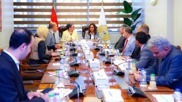 وزيرتا التنمية المحلية والبيئة تبحثان تطوير منظومة إدارة المخلفات الصلبة وضمان استدامتها المالية