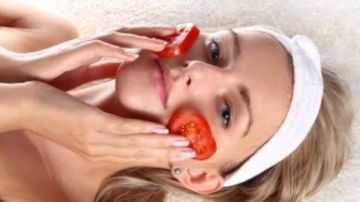 ماذا يحدث بالبشرة عند وضع الطماطم عليها ليلا؟