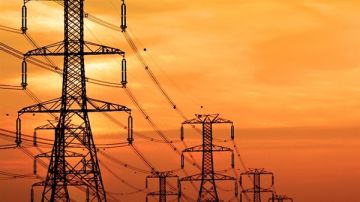 اليوم.. فصل التيار عن مغذي محولات كهرباء بعدة مناطق بكفر الشيخ