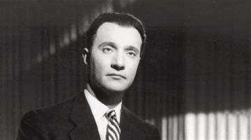 في ذكرى محمد عبد الوهاب.. اسم تهتز له أوتار الموسيقى العربية.. فيديو 