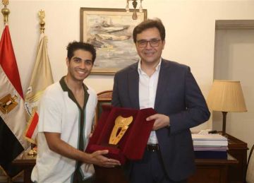  هنو يكرم مينا مسعود ويدعوه كضيف شرف مهرجان القاهرة السينمائي الدولي