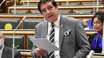 أحمد فؤاد أباظة: النائب الناجح من يخدم الناس بإخلاص وعلى الأرض أحمد فؤاد أباظة: النائب الناجح من يخدم الناس بإخلاص وعلى الأرض