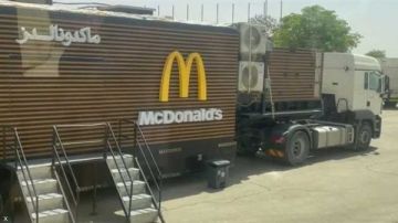 شاحنة ماكدونالدز.. منشورات وميمات ضاحكة حول زيارة ترامب للسعودية