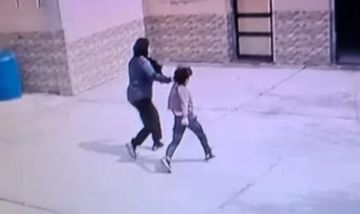 استبعاد معلمة بعد ضربها تلميذ مصاب بالسكر بإحدى مدارس القاهرة