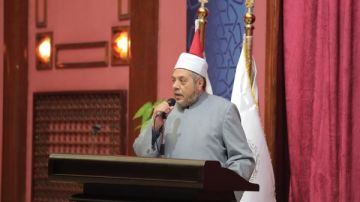 رئيس قطاع المعاهد الأزهرية يهنئ الفائزين في تحدي القراءة العربي رئيس قطاع المعاهد الأزهرية يهنئ الفائزين في تحدي القراءة العربي