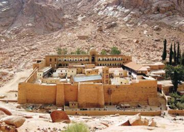 سانت كاترين.. رحلة عبر أقدم دير في العالم بعد حكم قضائي يدحض مزاعم بيعه (القصة كاملة) سانت كاترين.. رحلة عبر أقدم دير في العالم بعد حكم قضائي يدحض مزاعم بيعه (القصة كاملة)