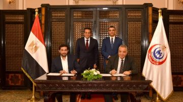 وزير الصحة يشهد توقيع بروتوكول تعاون بين هيئة الشراء الموحد ومعهد جوستاف روسي وزير الصحة يشهد توقيع بروتوكول تعاون بين هيئة الشراء الموحد ومعهد جوستاف روسي