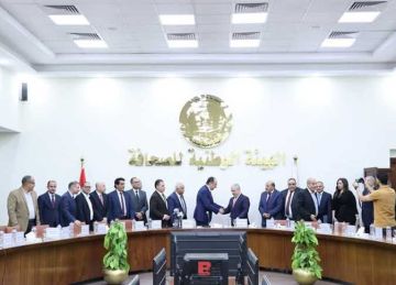 وزير قطاع الأعمال العام يستعرض استراتيجية عمل الوزارة لتطوير الشركات وزير قطاع الأعمال العام يستعرض استراتيجية عمل الوزارة لتطوير الشركات