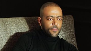 تامر عاشور يخضع لعملية رباط صليبي ويعتذر عن حفلاته الفترة المقبلة