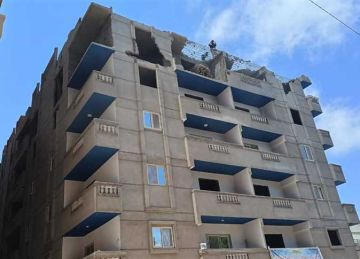 ضمن الموجة 26 .. إزالة 7 طوابق بعقار مخالف في حملة بالإسكندرية (صور)