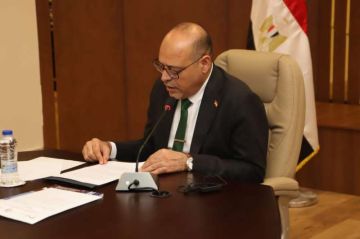 وزير العمل يعلن عن تطورات إيجابية بشأن العامل الذي تعرض لتعنيف من جانب صاحب عمل سعودي