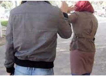 أستاذ مساعد بـ القومي للبحوث الاجتماعية : 72 يرون أن ملابس المرأة سبب في التحرش أستاذ مساعد بـ القومي للبحوث الاجتماعية : 72 يرون أن ملابس المرأة سبب في التحرش