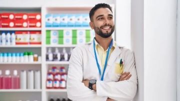 شروط الحصول على ترخيص مهنة مزاولة مهنة الصيادلة بالقانون