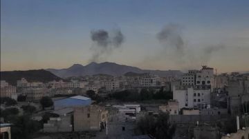 غارات إسرائيلية تعطل مطار صنعاء وتدمر مصنع أسمنت فيديو غارات إسرائيلية تعطل مطار صنعاء وتدمر مصنع أسمنت فيديو