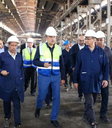 وزير قطاع الأعمال العام يتفقد مصانع النحاس المصرية بالتبين.. ويوجه بتطوير الوحدات الإنتاجية