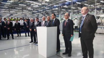 مدبولي: صناعة الضفائر الكهربائية من الصناعات الدقيقة ومصر أصبحت مركزا لإنتاجها مدبولي: صناعة الضفائر الكهربائية من الصناعات الدقيقة ومصر أصبحت مركزا لإنتاجها