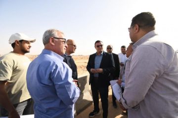 وزير الإسكان يتفقد سير العمل بالتجمع العمراني غرب الضبعة بالساحل الشمالي الغربي وزير الإسكان يتفقد سير العمل بالتجمع العمراني غرب الضبعة بالساحل الشمالي الغربي