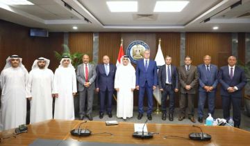 وزير البترول يبحث مع مجموعة موانئ أبوظبي سبل تعزيز التعاون المشترك