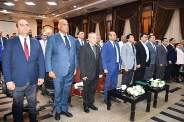 وزير الشباب والرياضة ورئيس البورصة يشهدان انطلاقة جديدة لدمج الشباب في المنظومة الاقتصادية وزير الشباب والرياضة ورئيس البورصة يشهدان انطلاقة جديدة لدمج الشباب في المنظومة الاقتصادية