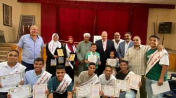 ابتكر مشروعا لخدمة كبار السن.. تكريم طالب بالصف الأول الإعدادي بقنا