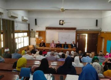 تقديرا لجهودهم.. تكريم شيوخ المعاهد والعاملين المتميزين بإدارة بنها الأزهرية (صور)