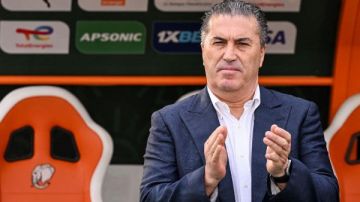 تجميد أم رحيل.. إسلام صادق يكشف موقف بيسيرو في الزمالك