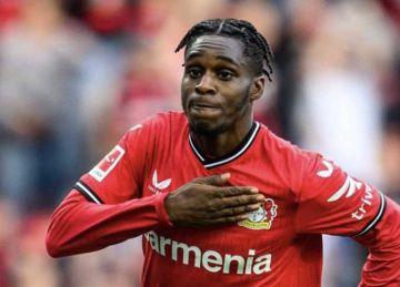 تقارير تكشف تفاصيل صفقة ليفربول مع بديل أرنولد