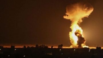 تقارير إعلامية عن انفجار ضخم في مدينة كراج الإيرانية