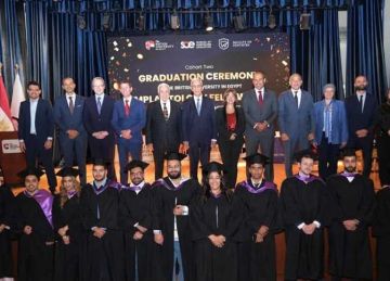 الجامعة البريطانية تحتفل بتخرج الدفعة الثانية من برنامج زمالة زراعة الأسنان الجامعة البريطانية تحتفل بتخرج الدفعة الثانية من برنامج زمالة زراعة الأسنان