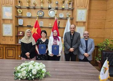 لدعم اللغة الصينية.. بروتوكول تعاون بين جامعة بنها والمركز الصيني (تفاصيل) لدعم اللغة الصينية.. بروتوكول تعاون بين جامعة بنها والمركز الصيني (تفاصيل)