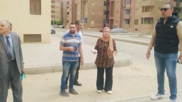 مسئولو الإسكان يتفقدون أعمال التطوير بمنطقة أرض مطار إمبابة