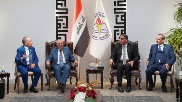 خلف الزناتي يشارك في اجتماع المعلمين العرب بالعراق خلف الزناتي يشارك في اجتماع المعلمين العرب بالعراق