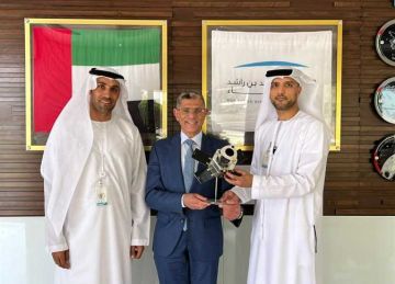 رئيس وكالة الفضاء المصرية يبحث إضافة حمولات فضائية إلى مهام مركز بن راشد للفضاء