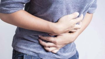 أعراض الإصابة بالتسمم الغذائي.. البعثة الطبية للحج توضح