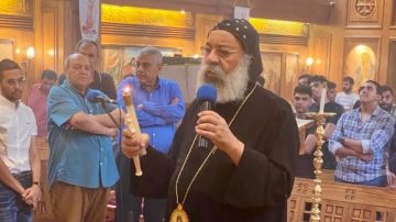 أمسية روحية لشمامسة كنائس وسط القاهرة بحضور الأنبا رافائيل.. صور