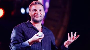 رامي صبري يتألق فى حفل البطولة العربية للجولف بحضور كامل العدد