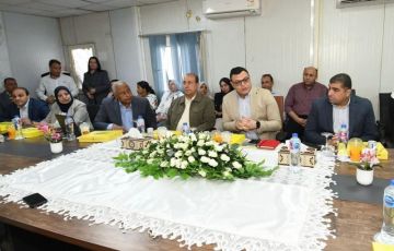 في مستهل جولته.. وزير الإسكان يتابع مع الشركات العاملة بحدائق تلال الفسطاط الموقف التنفيذي للمشروع
