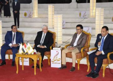 كرم الفنان سامح حسين.. وزير التعليم العالي يشهد انطلاق فعاليات صالون القادة الثقافي 