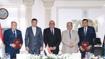 وزير الزراعة يشهد توقيع عقد إنتاج السماد العضوي من المخلفات