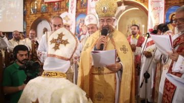 بطريرك الأقباط الكاثوليك يترأس قداس السيامة الكهنوتية للشماس مينا زكي