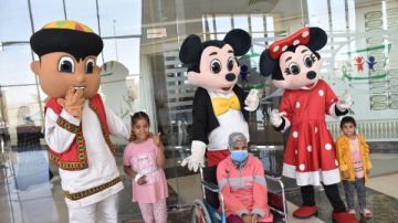 بهجة وسط العلاج.. مبادرة ارسم ضحكة تضيء يوم أطفال السرطان في الأقصر