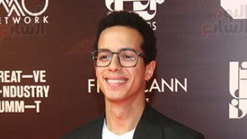 تشرفت وسعدت النهارده.. تعليق طه دسوقي على تكريمه من السيدة انتصار السيسي