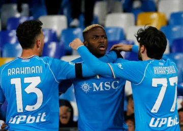 نجم نابولي يشعل الصراع بين الهلال ونيوم في الميركاتو.. الحسم يقترب نجم نابولي يشعل الصراع بين الهلال ونيوم في الميركاتو.. الحسم يقترب