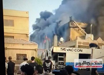 إخماد حريق بمخزن تابع لمصنع حلويات في شبرا الخيمة